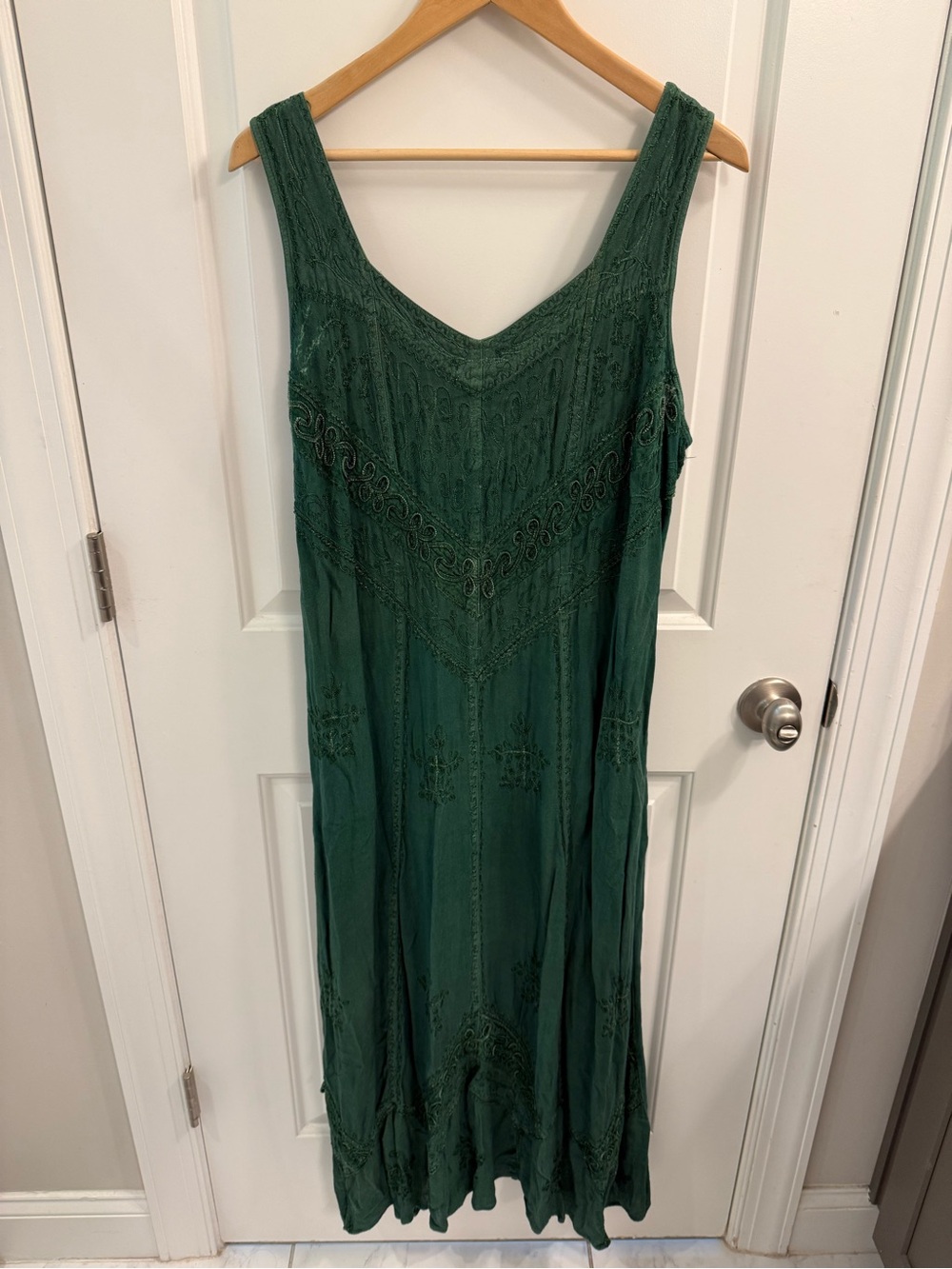 Sleeveless Dark Green Embroidered Maxi Dress